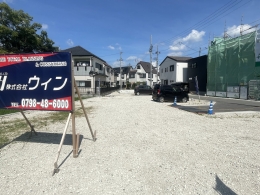 9号地　土地建物セット価格　4,195万円　土地112.73㎡　　建物プラン103.07㎡　間口の広い角地